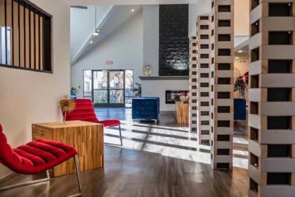 Lux Suite /King Bed /Free Parking/Pool/First Floor Χιούστον Εξωτερικό φωτογραφία
